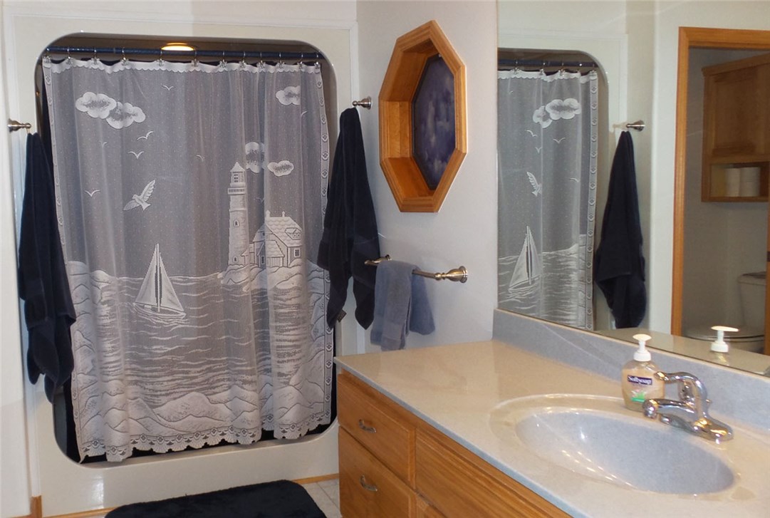 Unit 116 Holiday Island - Residential