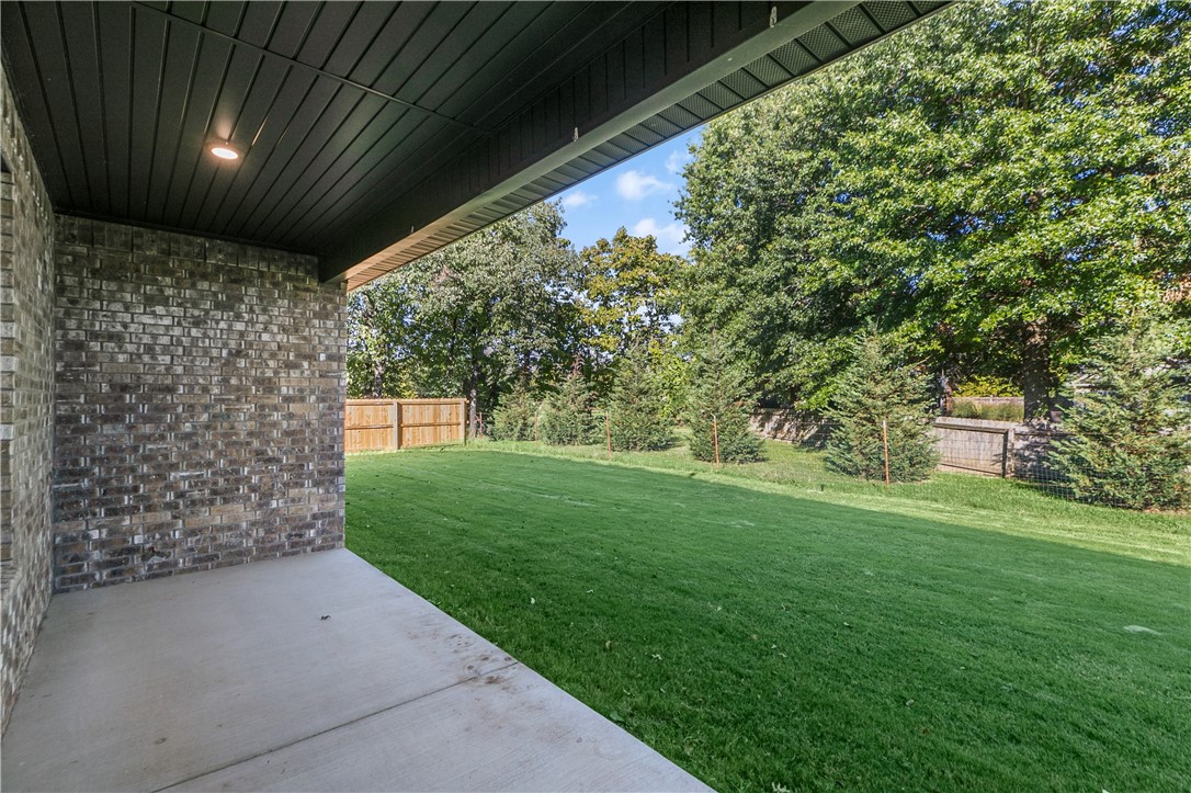 BLOSSOM HILLS SUB - Residential Lease