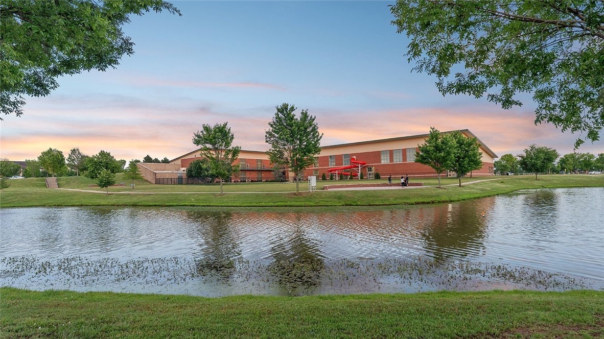Edens Brooke Sub Ph Iv Bentonville - Residential