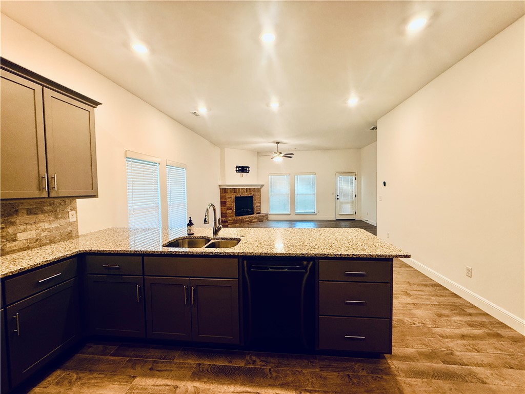 Woodward Hills Sub Ph 7 Highfill - Residential Lease