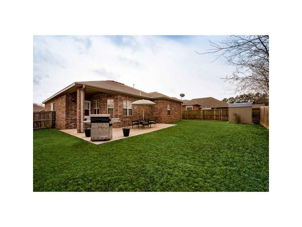 Courtyard - Residential Lease