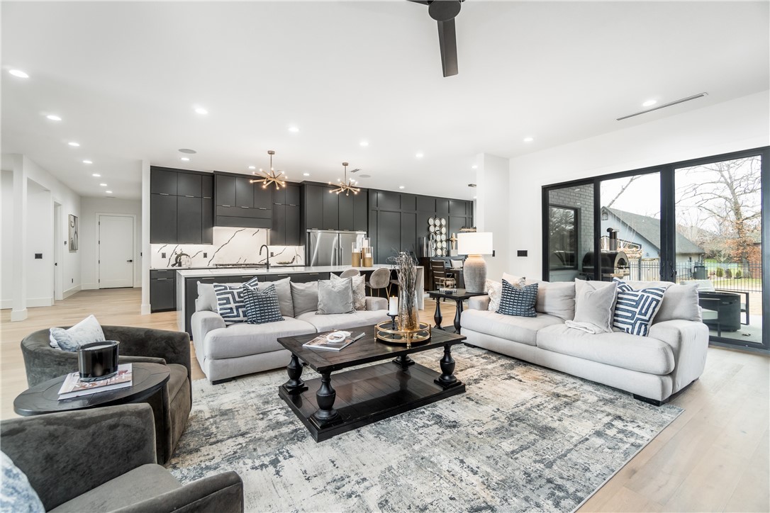 Pinnacle, Champions Golf & CC-Roger - Residential