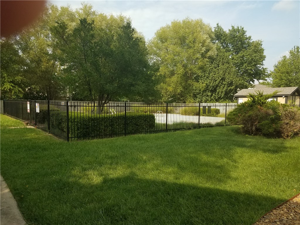 Bradford Place Condo Hpr - Residential