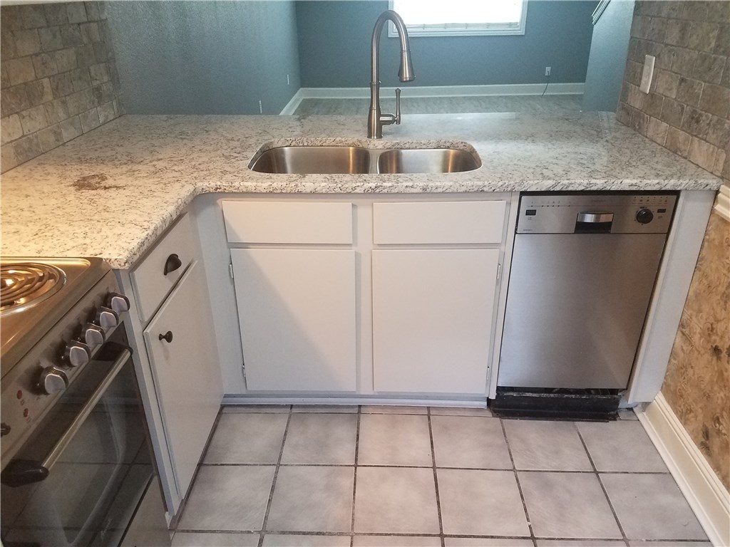 Bradford Place Condo Hpr - Residential