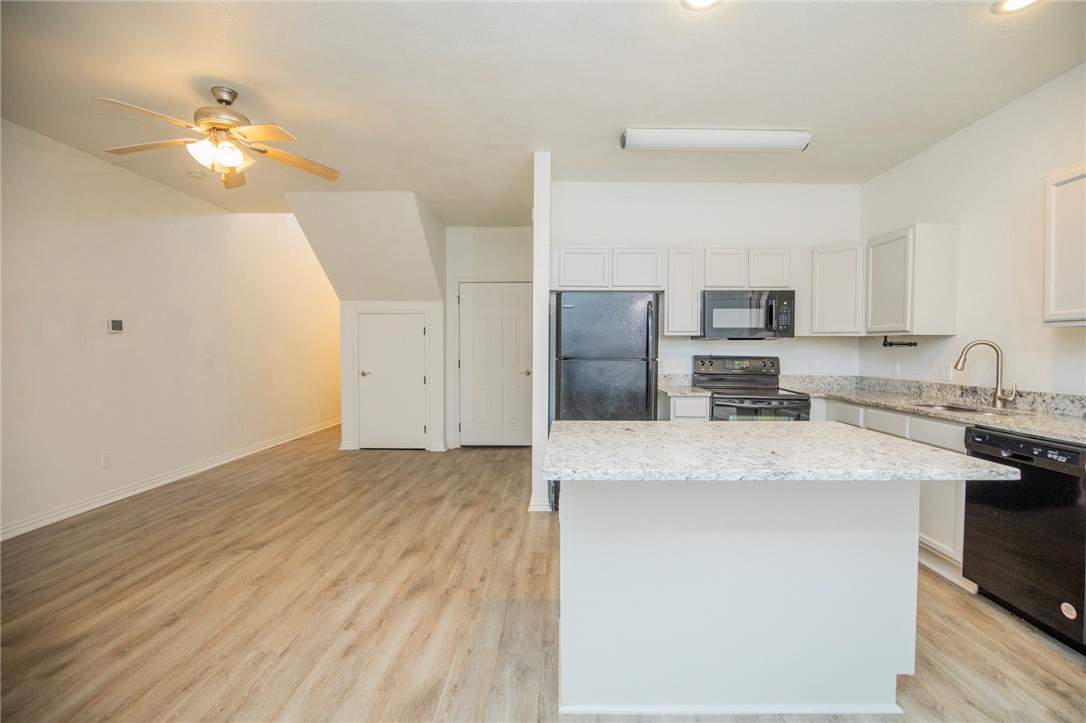 Breeze Cove Condo Hpr - Residential Lease
