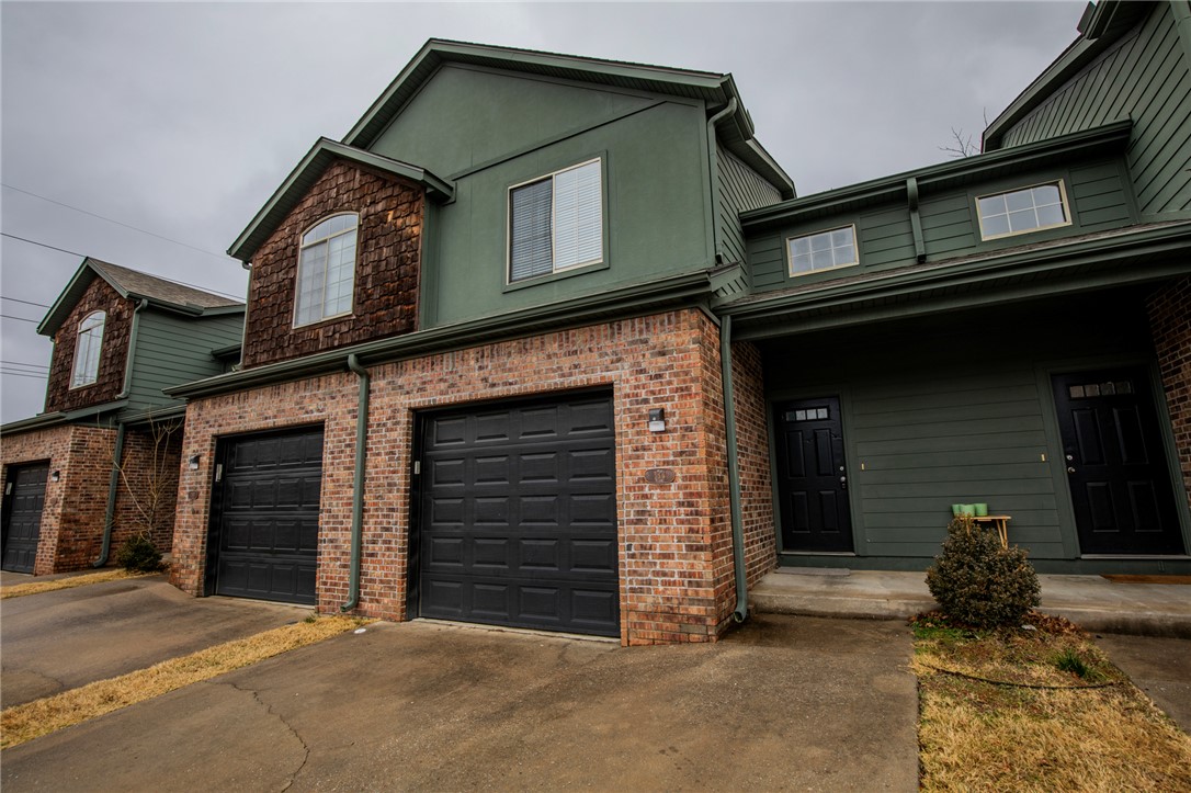 Great Location, just minutes from the U of A. 3 bedroom 2 1/2 bath townhome. Fresh paint and new carpet. Large open living room open to the kitchen and dining area. 1/2 bath on main level. 3 bedrooms and 2 full baths upstairs. Lawn care included.