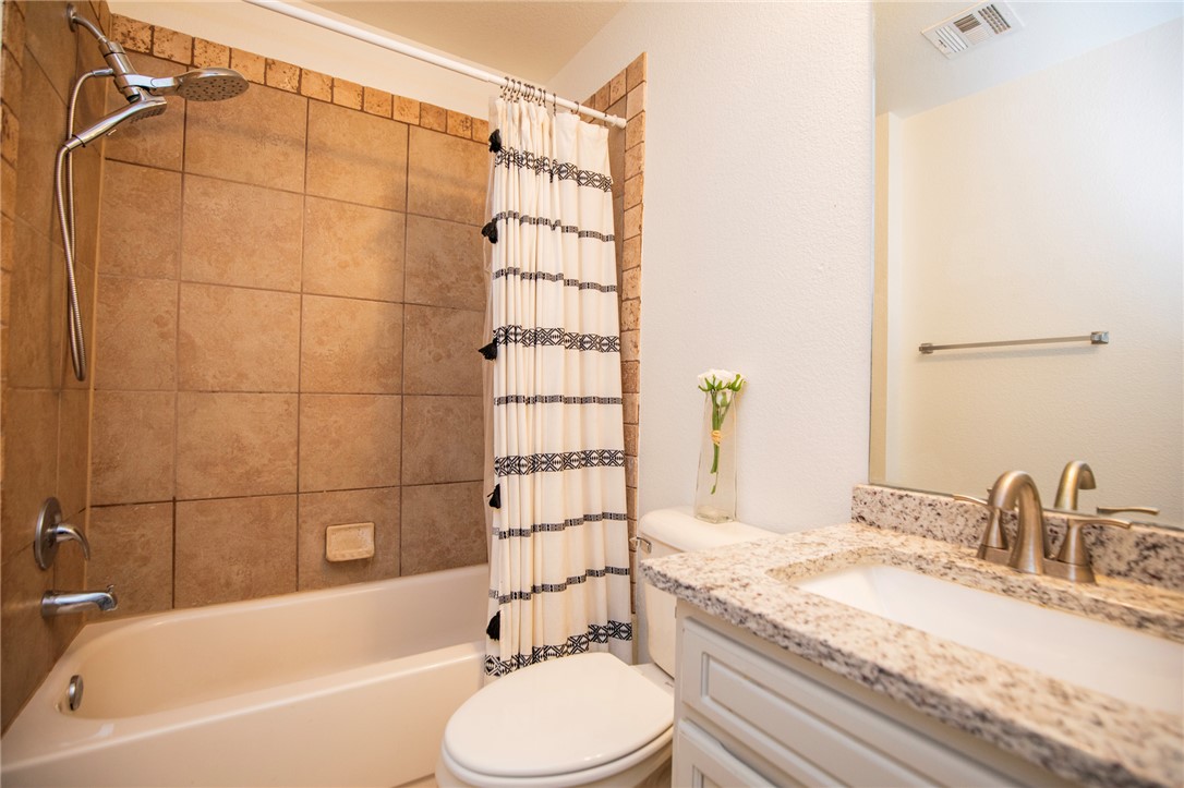 Breeze Cove Condo Hpr - Residential Lease