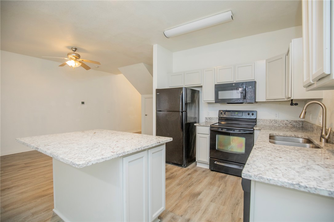 Breeze Cove Condo Hpr - Residential Lease