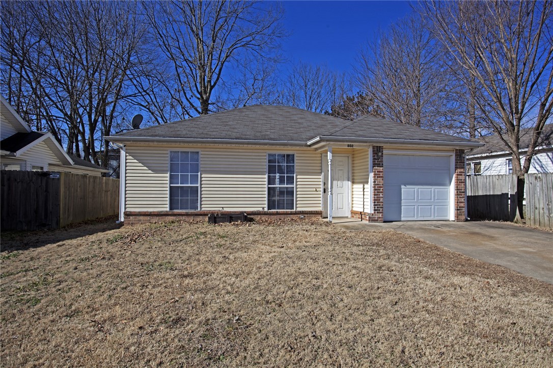 Great Location in Bentonville, just minutes from home office and downtown and 8th Street Market.  3 bedroom 2 bath home.  Wood style vinyl plank flooring in main living area and carpet in bedrooms.  1 car garage, fenced back yard.
