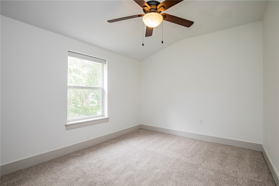 12-19-30-ROGERS - Residential Lease