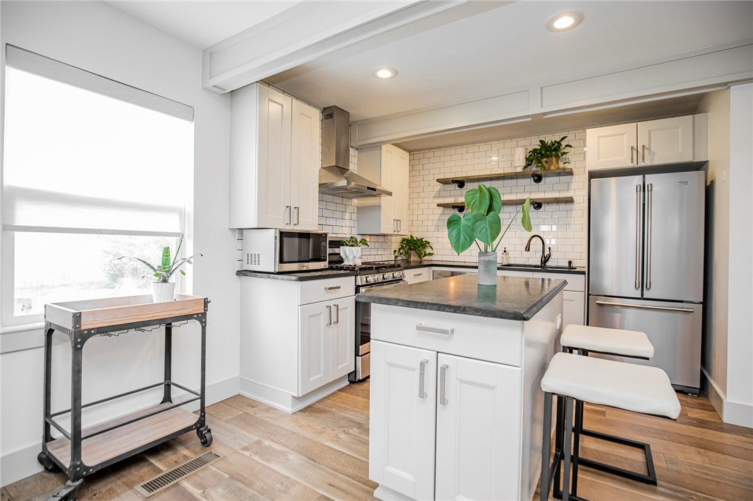 12-19-30-ROGERS - Residential Lease