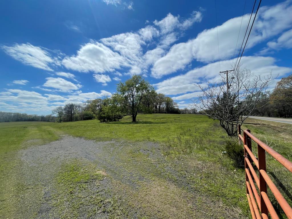 PREMIER ACREAGE WITHIN WALKING DISTANCE TO THE ARKANSAS RIVER hosts its very own lake and rolling meadows. Vast acreage offers multiple opportunities. Optimal sites for the entrepreneur to create and implement his future goals. NO MINERAL RIGHTS CONVEY. There is more acreage available on the West side of Jamestown Road. Call for further information. NEW SURVEY RECOMMENDED TO DETERMINE EXACT ACREAGE.