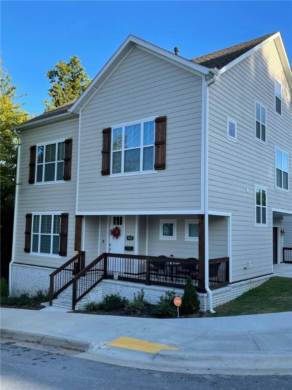 Come see this amazing property that is only .5 miles from Old Main! Perfect for walking to class. 6 Bedrooms, 6 and a half baths. Each bedroom as it's OWN EN SUITE. Ideal for student living! Two living areas, one on the first floor and one on the second. This property is also an approved AirBnB location. This is a rare find.  Commercial Listing: 1307490
