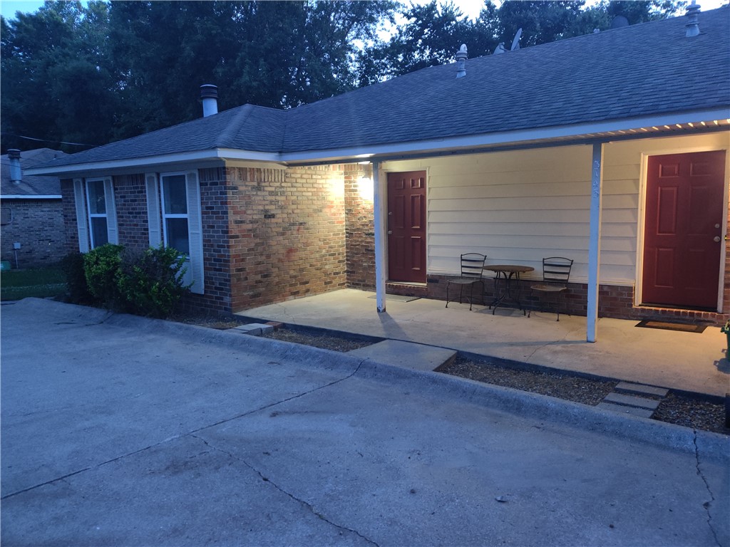 Expected availability May 12 this 2 bedrooms, 1 bath duplex with lawn care provided.  Enjoy the tucked-in, peaceful, and tree-shaded back deck that overlooks a babbling creek. This property is located close to College Ave. and a short drive from I49 for convenient commuting.  Butterfield Elementary School, Bike Trails, Walking Trails are very covenant!   This property is a  Arkansas Real Estate Broker owned property,

Seeking min. credit score of 650 on all adult applicants with a $35 application fee per adult. Pets considered with a pet deposit of $300 (non-refundable fee) per pet (max 2 pets) and $25/month per pet with dog breed restrictions.