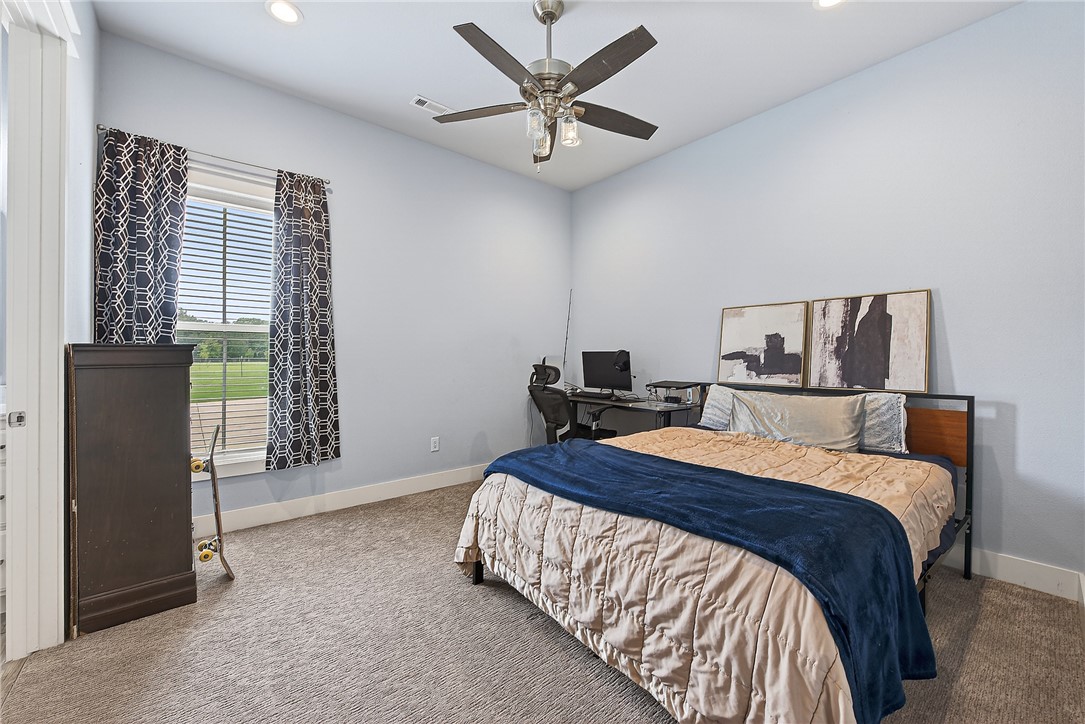 Michael E James Pls 985 Tr - Residential