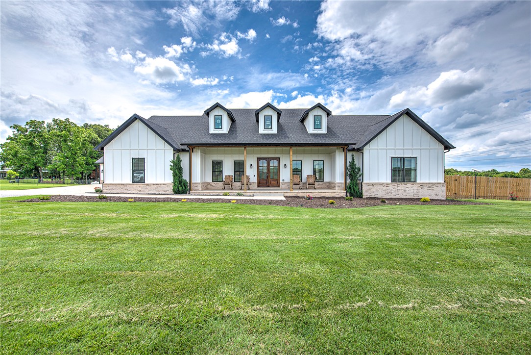 Michael E James Pls 985 Tr - Residential