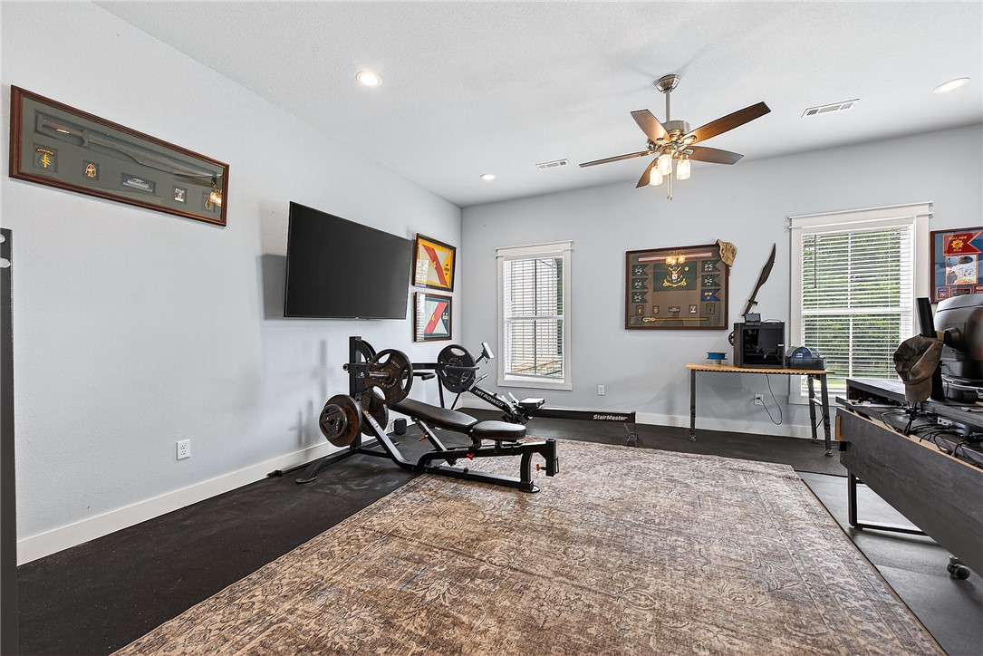 Michael E James Pls 985 Tr - Residential