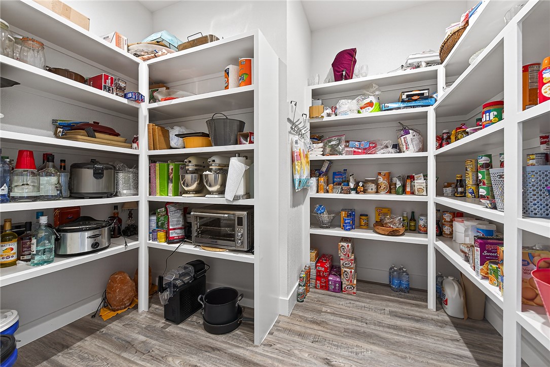 Michael E James Pls 985 Tr - Residential