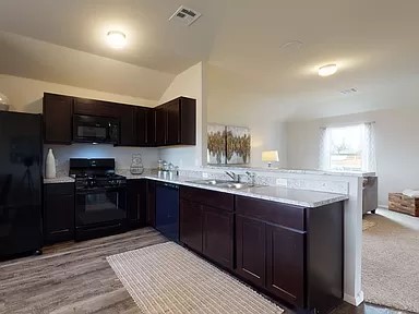 WALNUT HILL SUB PH VI-PEA RIDGE - Residential
