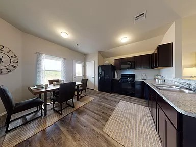 WALNUT HILL SUB PH VI-PEA RIDGE - Residential