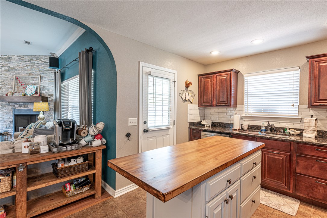 Bellview Residence Add Ph 1 Rogers - Residential