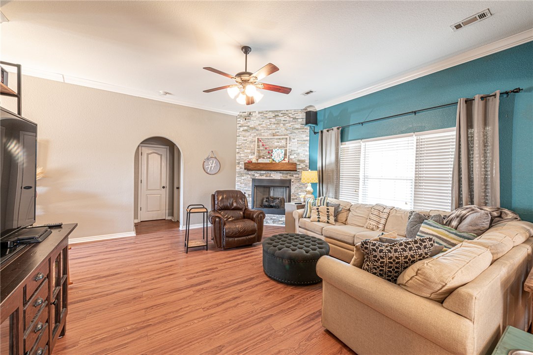 Bellview Residence Add Ph 1 Rogers - Residential