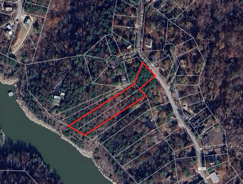 Beaver Lake front triple lot with 120’ of frontage. Very Secluded with a few houses on the street. Prairie Creek Marina and 3 other boat launch ramps located just right around the corner. Minutes to Downtown Rogers. Water and electric at street.