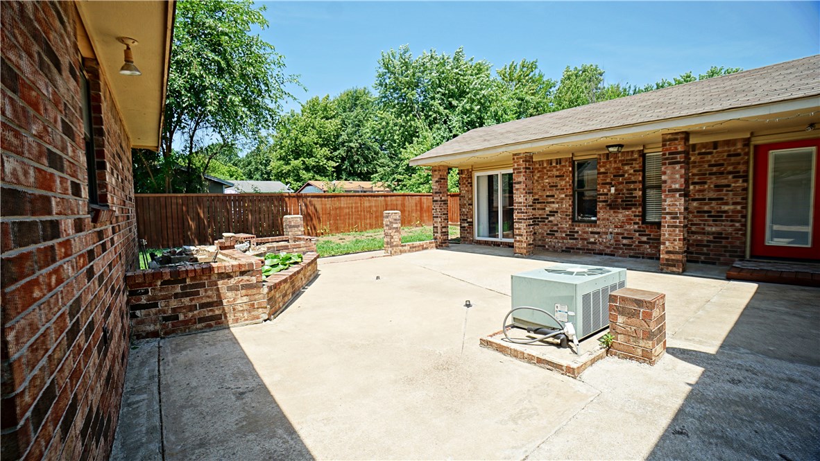Pine Meadow Add Ph II Rogers - Residential