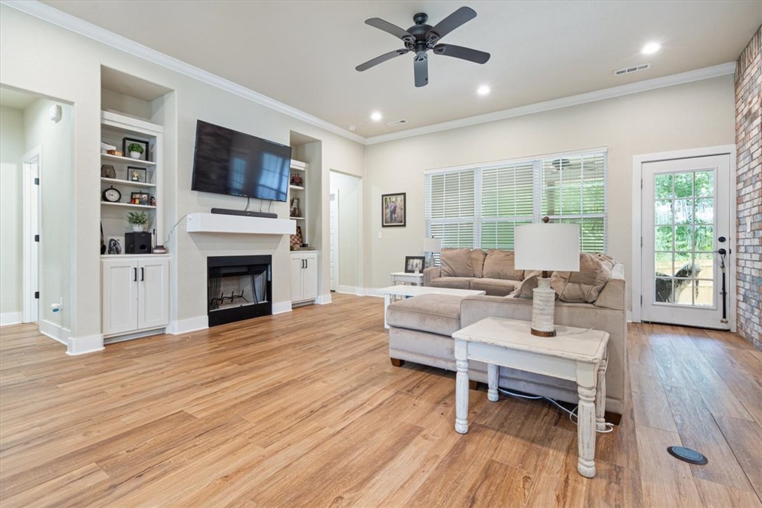 WEDINGTON WOODS UNIT VII - Residential