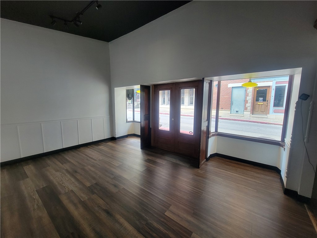 Riley & Armstrong - Commercial Lease