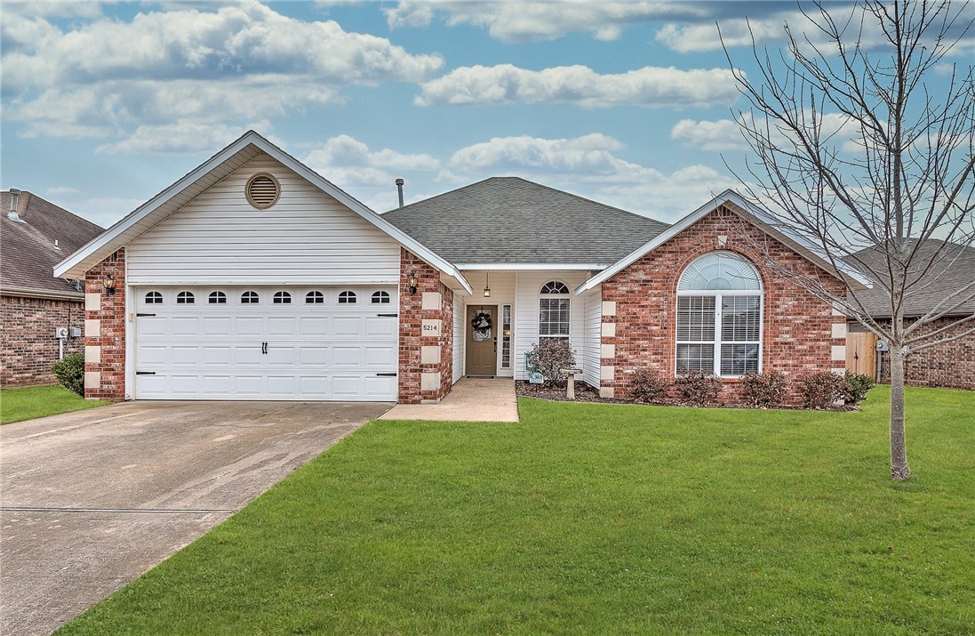 Champions Estates Rogers - Residential