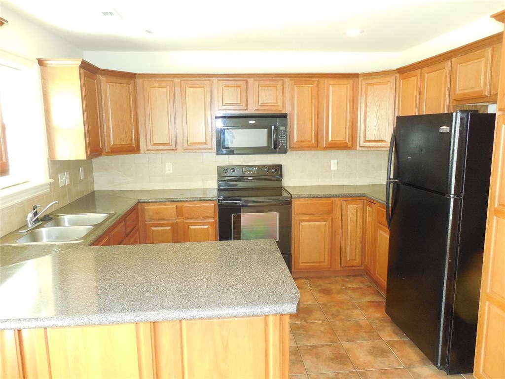 Country Meadows Sub Gravette - Residential Lease