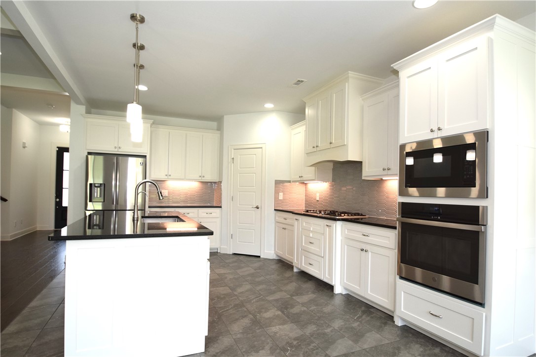 Rolling Acres Ph Ii Sub Bentonville - Residential Lease