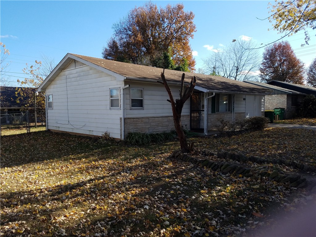 Clean 2 BR 1 bath with one car garage, fenced backyard. Refrigerator, washer, dryer included. All wood and tile flooring.