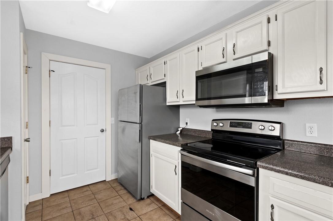 GIVENS PLACE BLK 4 PH II-PEA RIDGE - Residential