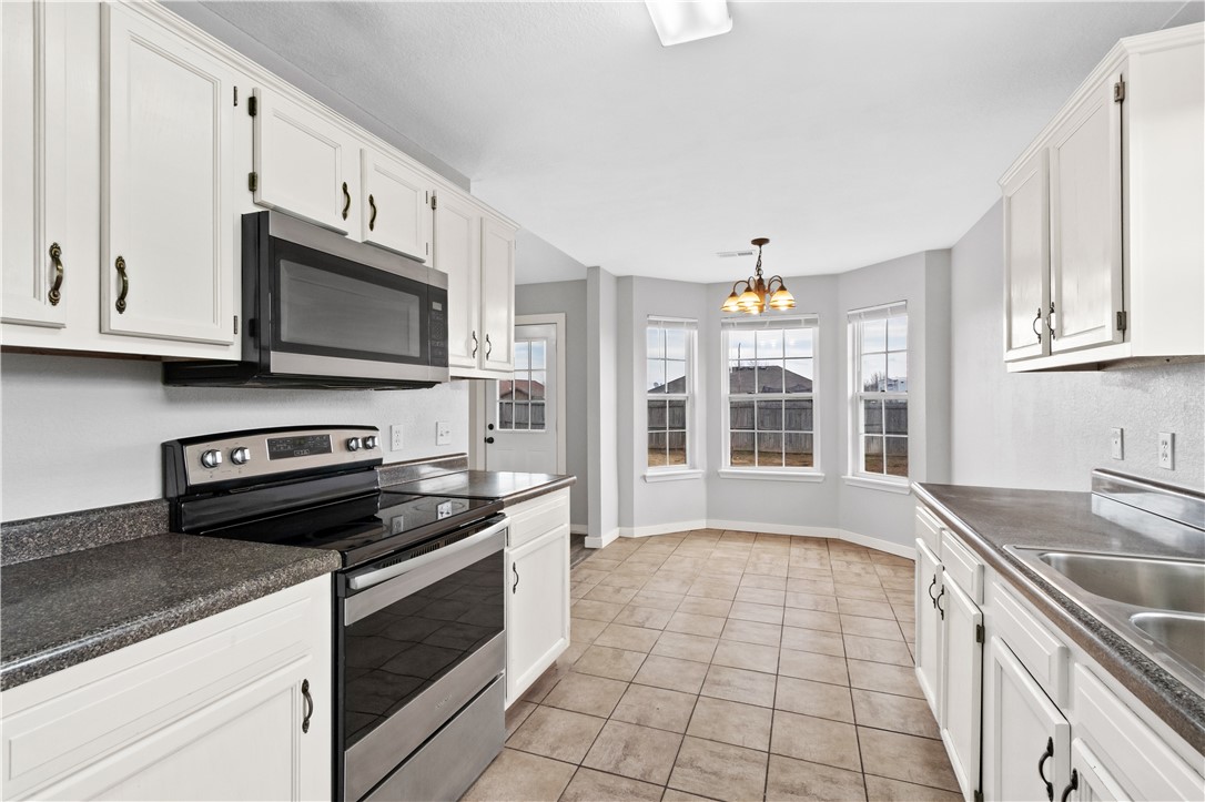 GIVENS PLACE BLK 4 PH II-PEA RIDGE - Residential