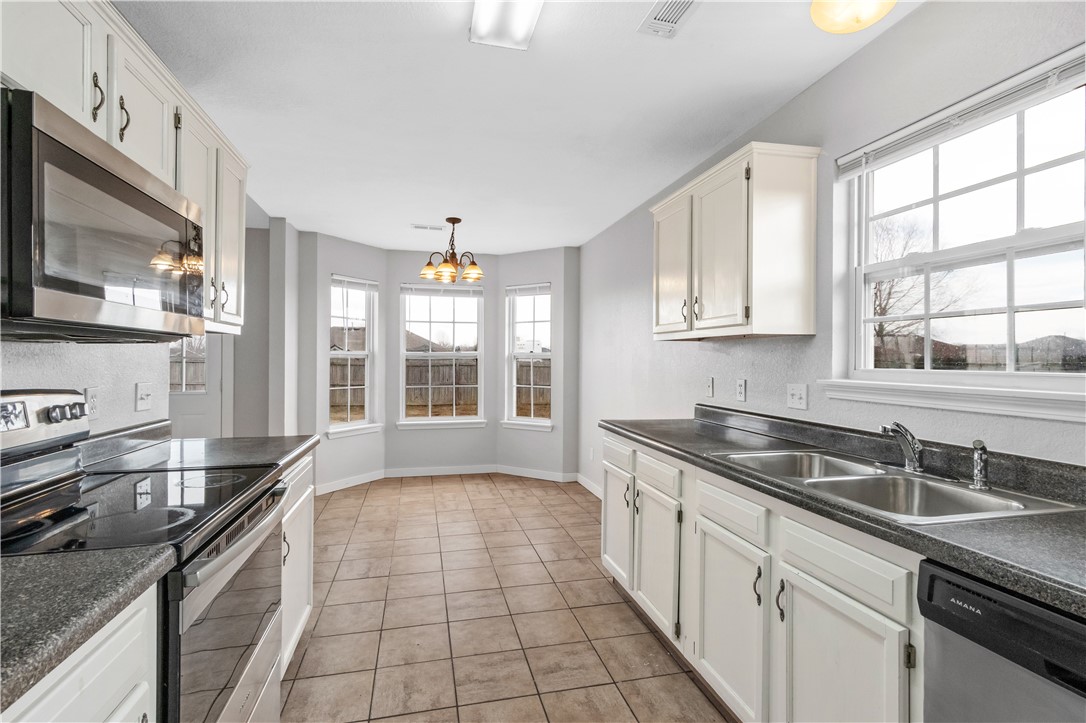 GIVENS PLACE BLK 4 PH II-PEA RIDGE - Residential