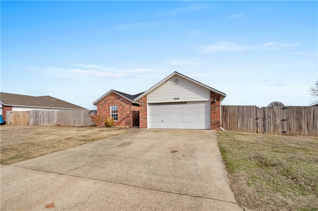 GIVENS PLACE BLK 4 PH II-PEA RIDGE - Residential
