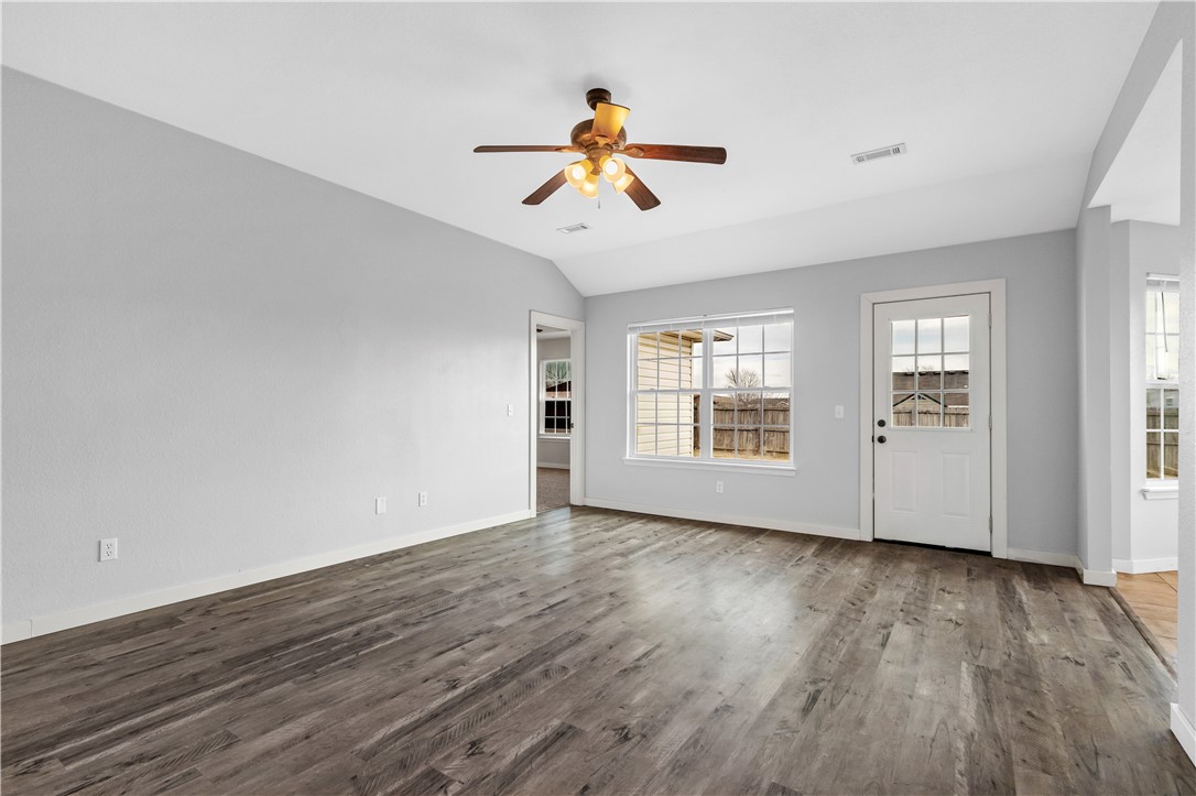 GIVENS PLACE BLK 4 PH II-PEA RIDGE - Residential