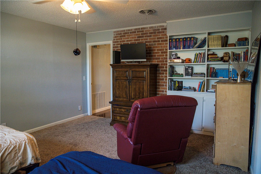 Western Oaks Place I - Residential