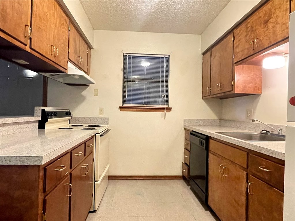 University Acres Sub - Residential Lease