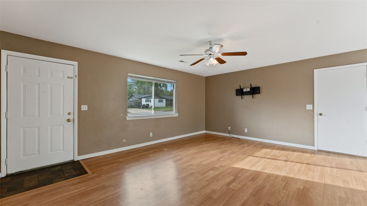 Olivewood Sub Unit 2 Rogers - Residential Lease