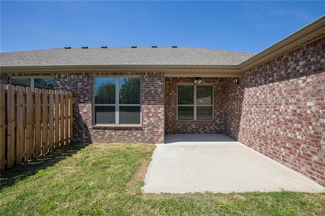 Willow Run Pea Ridge - Residential Lease