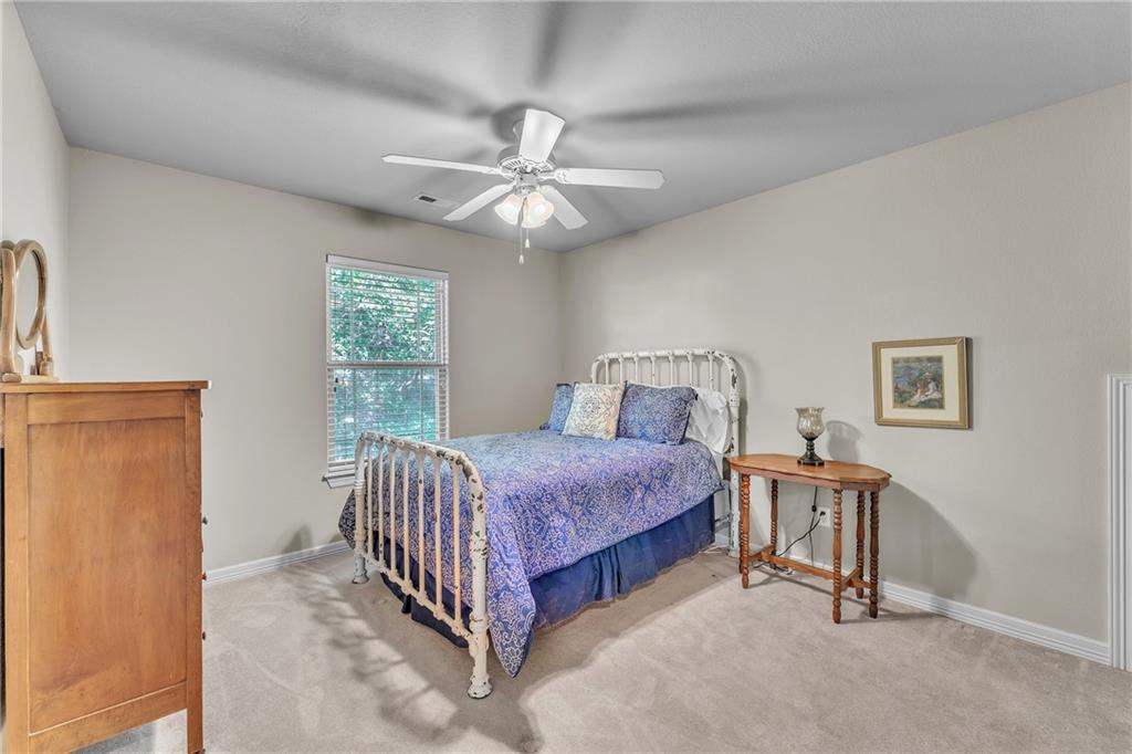 Stoney Creek Place Sub Rogers - Residential Lease