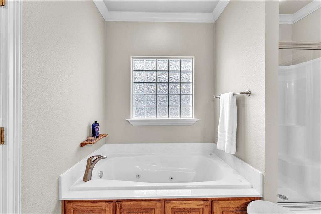 Stoney Creek Place Sub Rogers - Residential Lease