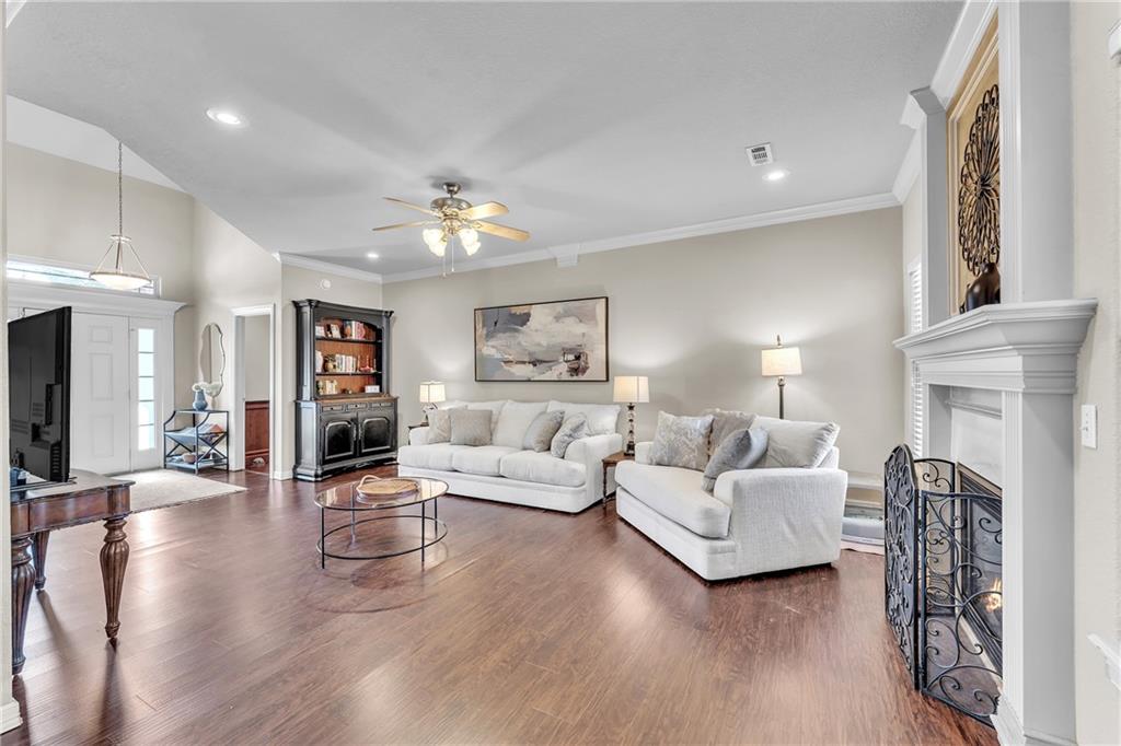 Stoney Creek Place Sub Rogers - Residential Lease
