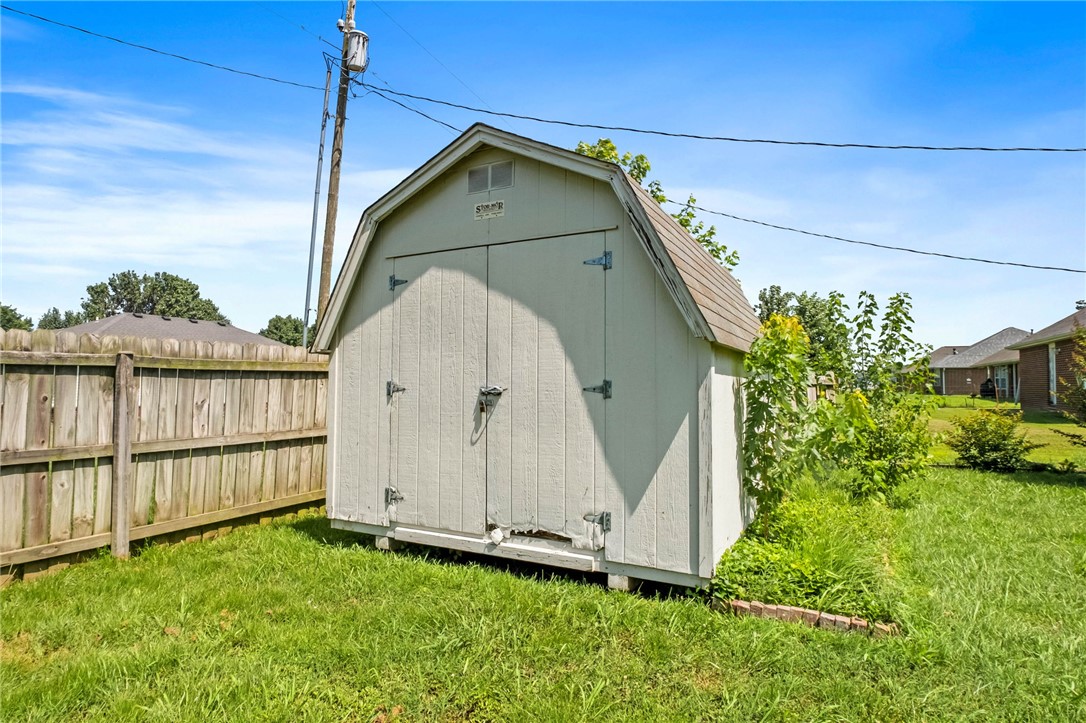 Round Prairie Estate Ph 2 Gentry - Residential