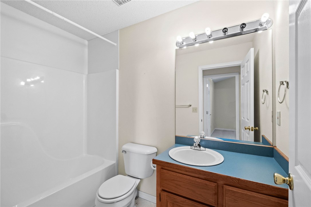 Round Prairie Estate Ph 2 Gentry - Residential