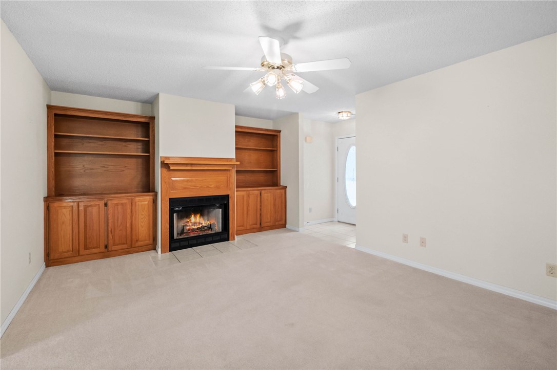 Round Prairie Estate Ph 2 Gentry - Residential