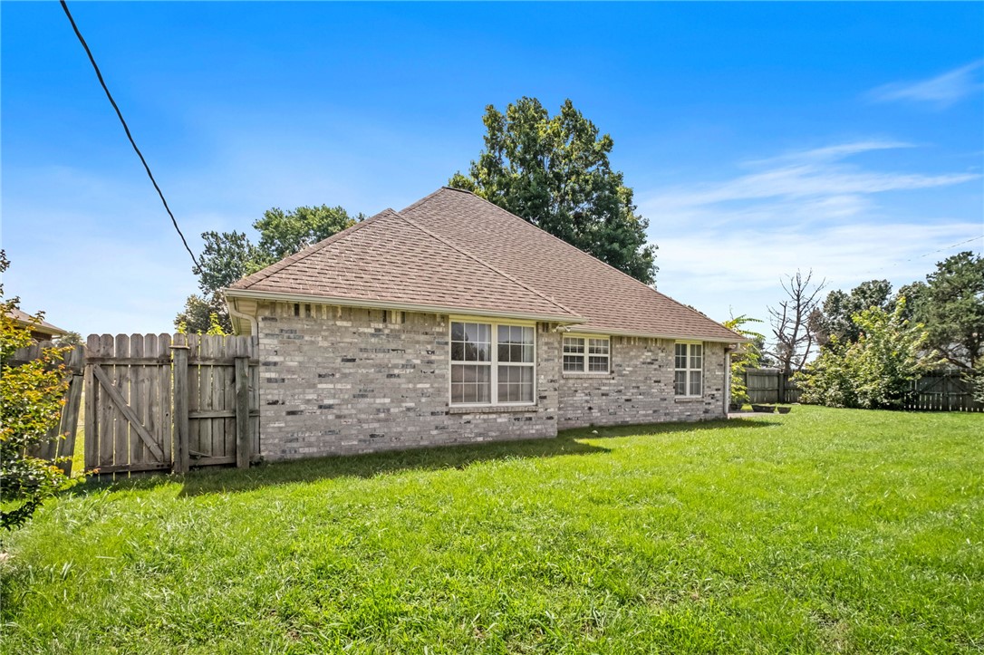 Round Prairie Estate Ph 2 Gentry - Residential